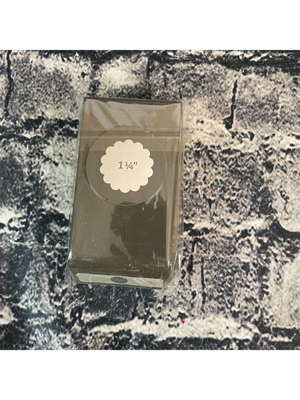 Stampin' Up! 1  3/4” scalloped  circle punch 1-3/4"